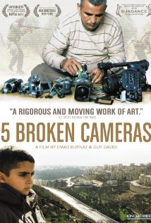 5 Broken Cameras 2011 capa