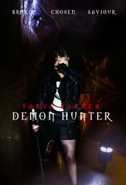 Taryn Barker: Demon Hunter 2016 masque